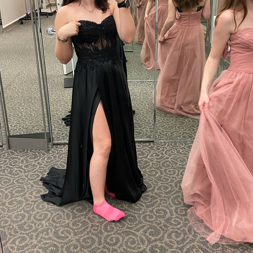 Black prom dress